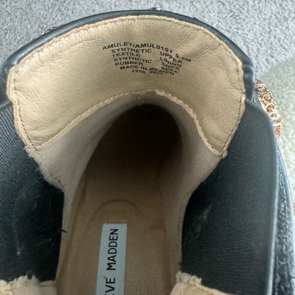 Amulet Jewel Embellished Lug Sole Chunky Block Heel Combat Platform Booties - Picture 4 of 6